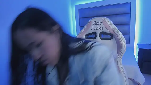 Andrea brunnette online show from November 28, 2025, 1:14 pm