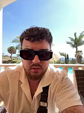 MrSavagexx online show from April 13, 2026, 11:48 am