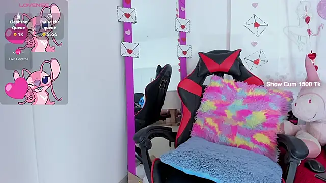 Snapshot of Ariana-Fernandez chatting on February 21, 2026, 3:29 am Ariana-Fernandez online show from February 21, 2026, 3:29 am