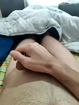 emrekzlk52 online show from February 13, 2026, 11:39 am