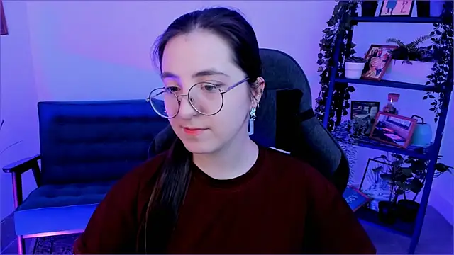 VirtuallVoyant online show from October 7, 2025, 3:25 am