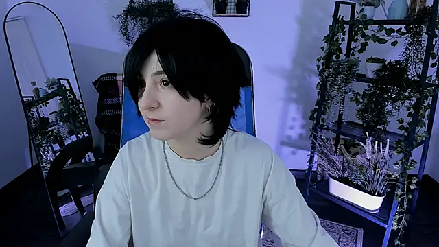 VirtuallVoyant online show from April 10, 2026, 7:51 pm