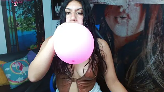 Snapshot of gigi_gilt_ chatting on June 24, 2026, 8:41 pm gigi gilt online show from June 24, 2026, 8:41 pm