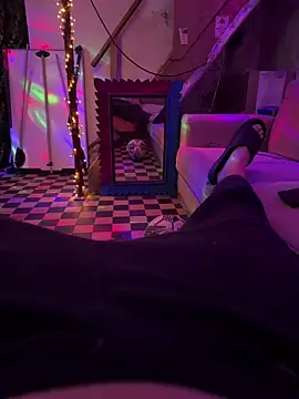 StudentBigD online show from September 20, 2025, 2:56 am