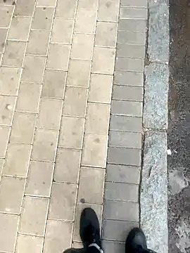 Snapshot of kamo012000 chatting on December 2, 2025, 9:14 am kamo012000 online show from December 2, 2025, 9:14 am