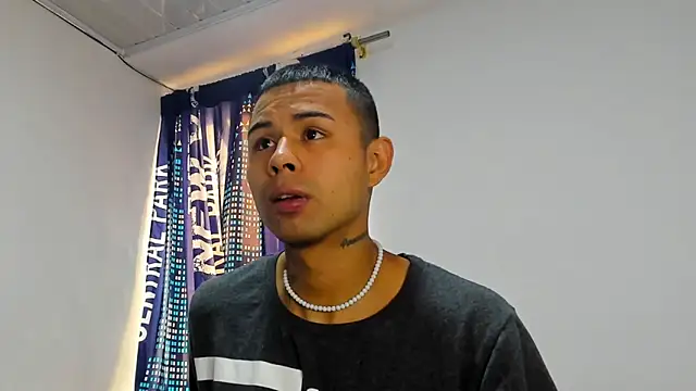  Logan Colton  online show from October 11, 2025, 6:39 pm