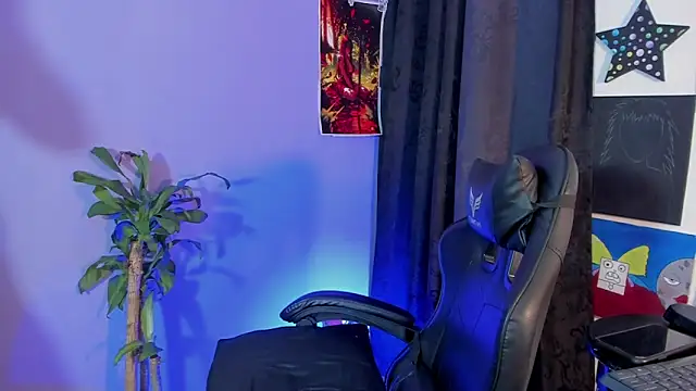 cam11 07 online show from November 20, 2025, 6:51 pm