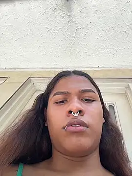 cam11 07 online show from April 12, 2026, 6:35 pm