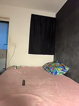 cam11 07 online show from April 23, 2026, 10:34 pm