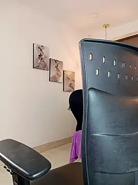 Rossi ss1 online show from November 13, 2025, 5:17 am