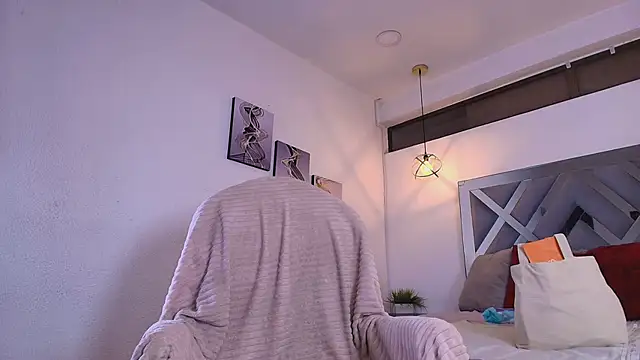 Rossi ss1 online show from April 22, 2026, 2:47 am