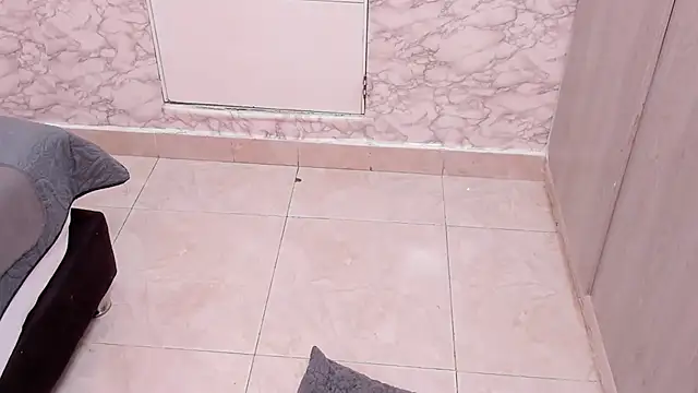 SASHA BROWNIE   online show from November 22, 2025, 8:08 pm