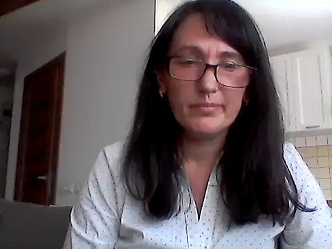 Snapshot of Elena48324 chatting on April 28, 2026, 11:04 am Elena48324 online show from April 28, 2026, 11:04 am