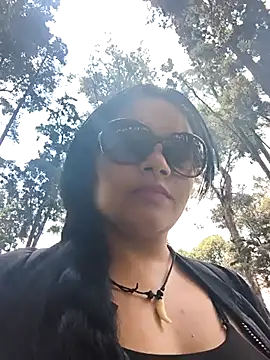 Yaya watson online show from April 21, 2026, 6:01 pm