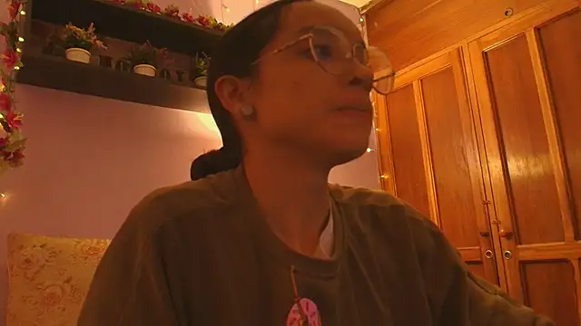 Dafne Mel online show from November 5, 2025, 12:49 pm