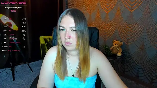Snapshot of Sofii_darling chatting on June 20, 2026, 4:32 pm Sofii darling online show from June 20, 2026, 4:32 pm