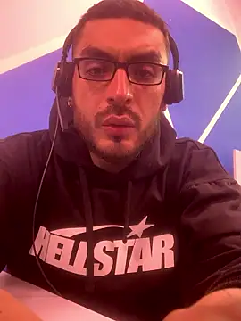 malek xarx  online show from January 5, 2026, 8:45 pm