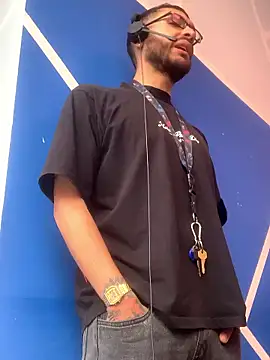 malek xarx  online show from January 16, 2026, 1:48 pm