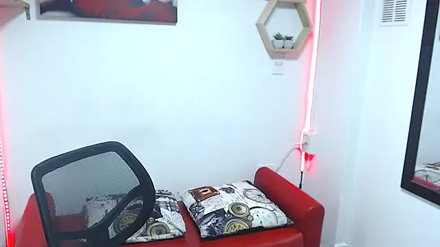 DIVAX MONSERRAT online show from September 29, 2025, 7:08 pm