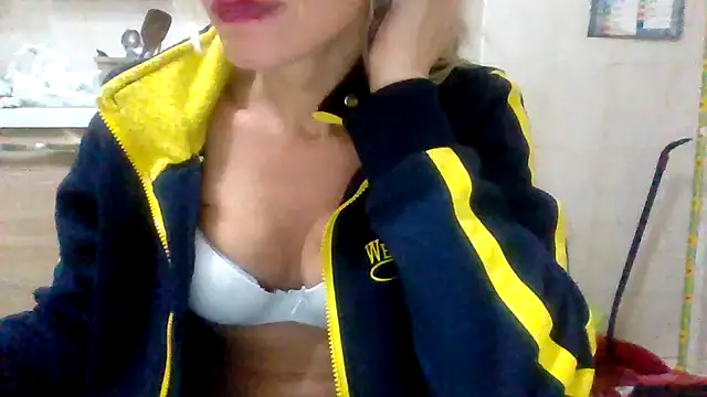 Kelly80 online show from November 28, 2025, 5:59 pm