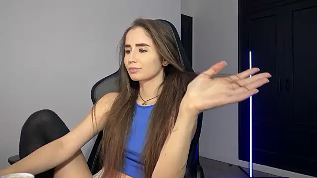 s meow online show from October 31, 2025, 11:06 pm