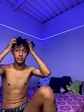 Danny cute 05 online show from September 18, 2025, 1:18 am