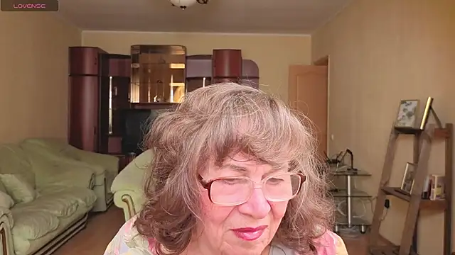 Betty Brick online show from April 28, 2026, 1:16 pm
