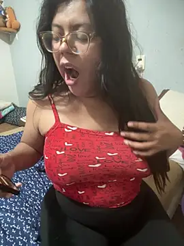 karysweetbeaury online show from February 15, 2026, 7:32 pm