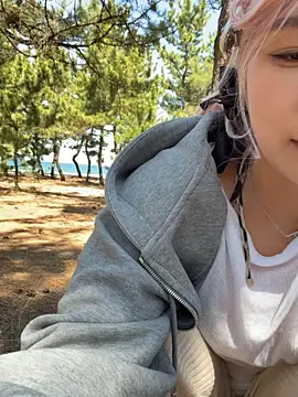 winter11 online show from April 8, 2026, 4:01 am