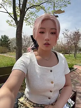 winter11 online show from April 19, 2026, 2:33 am