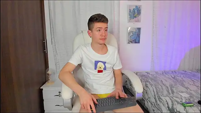 ThiagooJames online show from September 29, 2025, 2:27 am