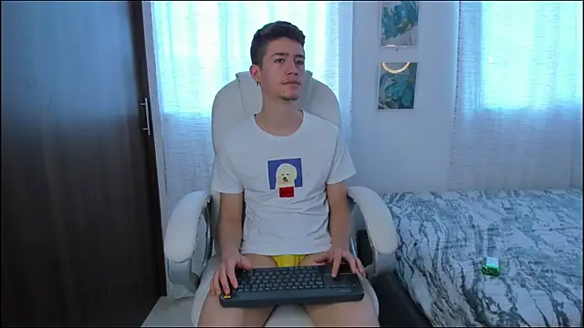 ThiagooJames online show from September 29, 2025, 9:52 pm