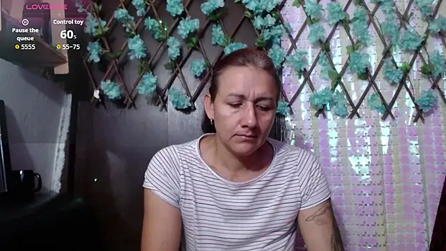 darling hott online show from October 21, 2025, 11:22 am