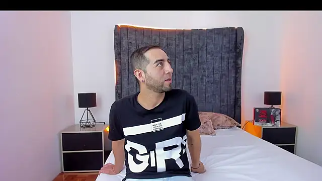 Lushian  online show from November 14, 2025, 2:49 pm