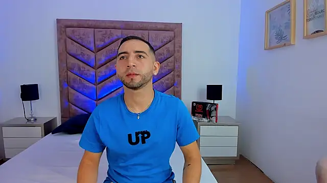 Lushian  online show from December 15, 2025, 2:43 pm