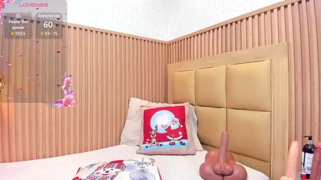 KELSSEYANDERS online show from December 17, 2025, 12:44 pm