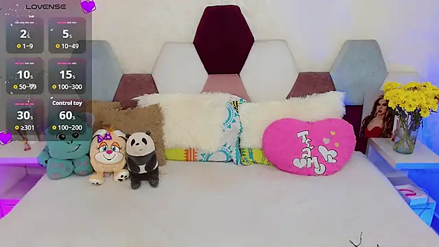 kushina uzumaki75 online show from September 27, 2025, 4:28 am