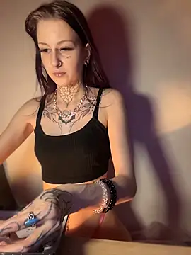 Seductively4 20 online show from April 10, 2026, 4:06 am