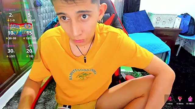 Snapshot of gomitaboy_1 chatting on December 4, 2025, 8:39 pm gomitaboy 1 online show from December 4, 2025, 8:39 pm