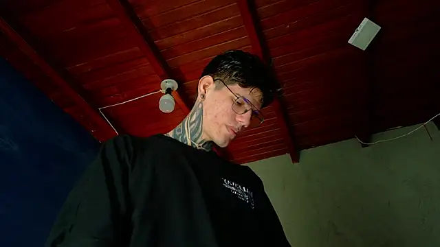 david huge online show from April 19, 2026, 6:21 pm