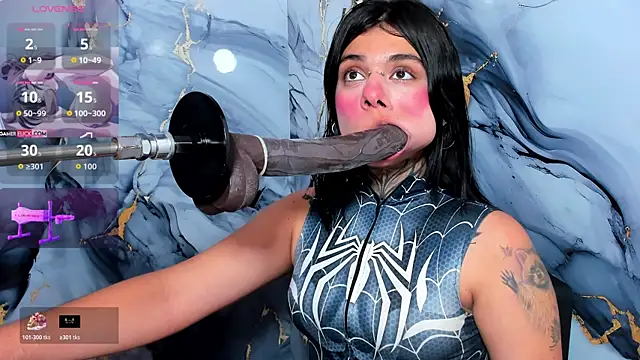 Emily Evo online show from October 24, 2025, 7:54 pm