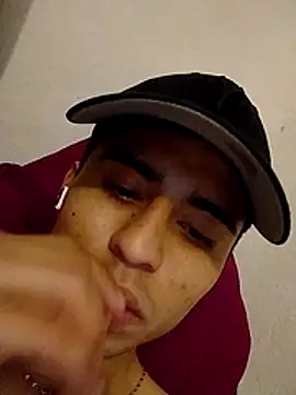 RSantilMorgt online show from April 2, 2026, 11:24 pm