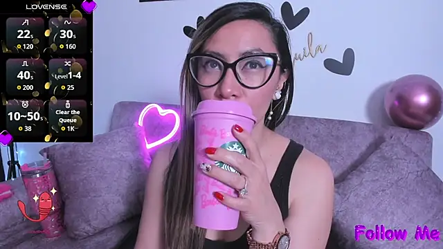 TilaTequila 15 online show from November 15, 2025, 2:13 pm