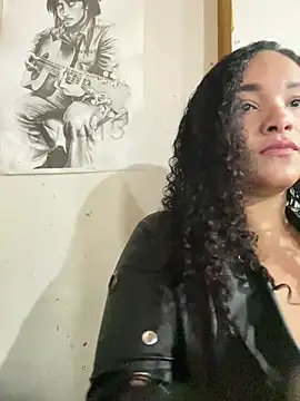 Snapshot of ivonne_diaz1 chatting on June 8, 2026, 6:08 pm ivonne diaz1 online show from June 8, 2026, 6:08 pm