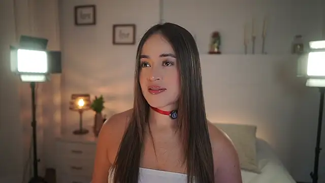 ximena cortez 03 online show from April 25, 2026, 11:24 pm