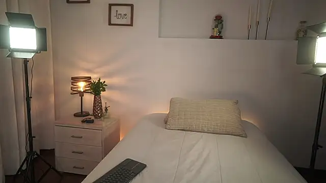 Snapshot of ximena_cortez_03 chatting on June 23, 2026, 11:03 pm ximena cortez 03 online show from June 23, 2026, 11:03 pm