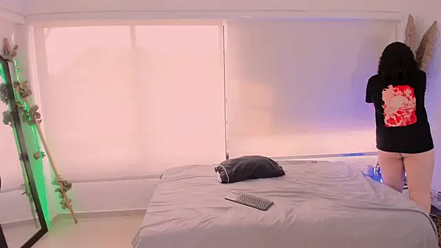 catleya noire online show from November 22, 2025, 9:36 pm