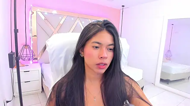 Snapshot of samantaa_shy chatting on April 30, 2026, 2:51 am samantaa shy online show from April 30, 2026, 2:51 am