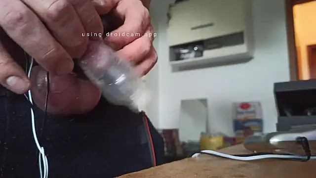 Snapshot of Thompsen1992 chatting on October 26, 2025, 10:43 am Thompsen1992 online show from October 26, 2025, 10:43 am