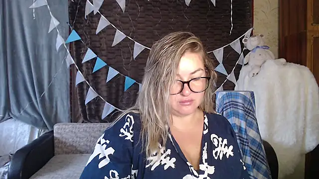 NikaSkylink online show from September 28, 2025, 4:07 am